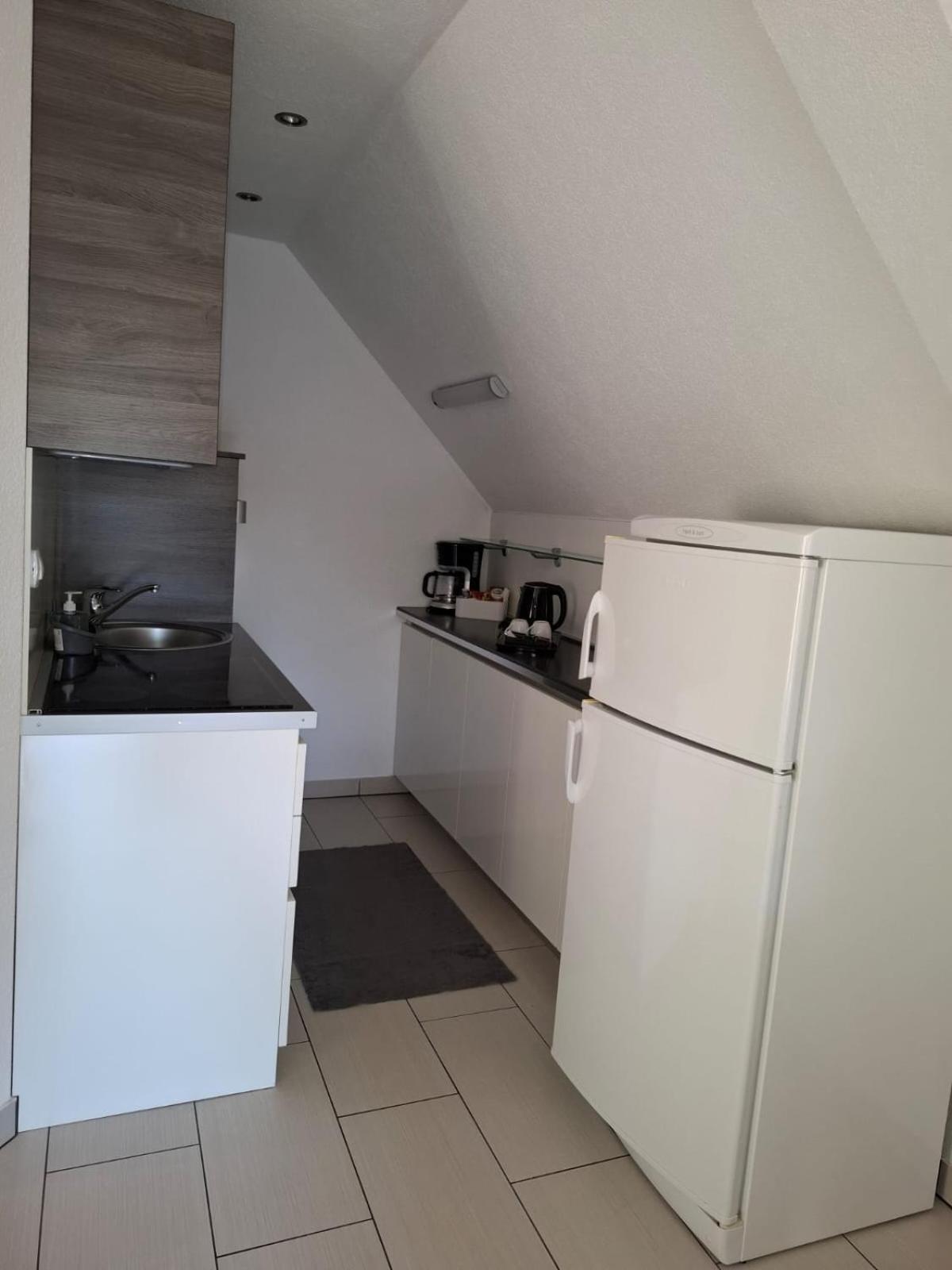 Pensión Knezevic-completely Renovated 2025